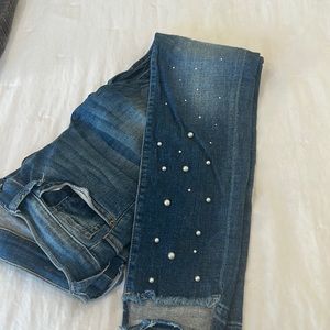 Denim mid rise jean with Pearl detail